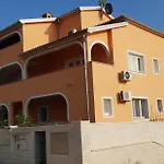 Citrus Novigrad דירה *